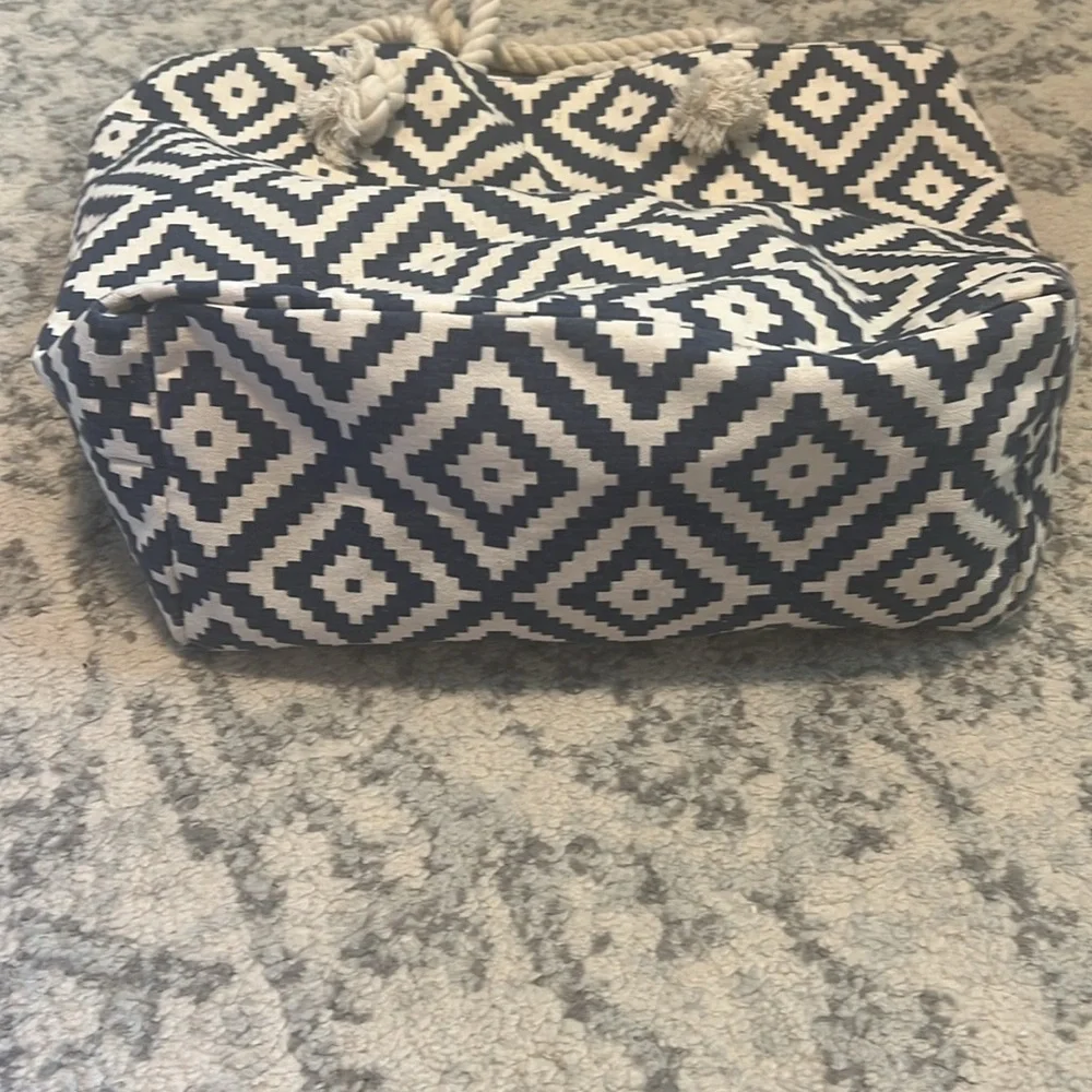 Blue and White Geometric Patterned Tote Bag